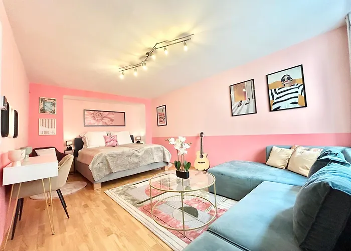 2-bedroom Next To Stadtpark * Bécs