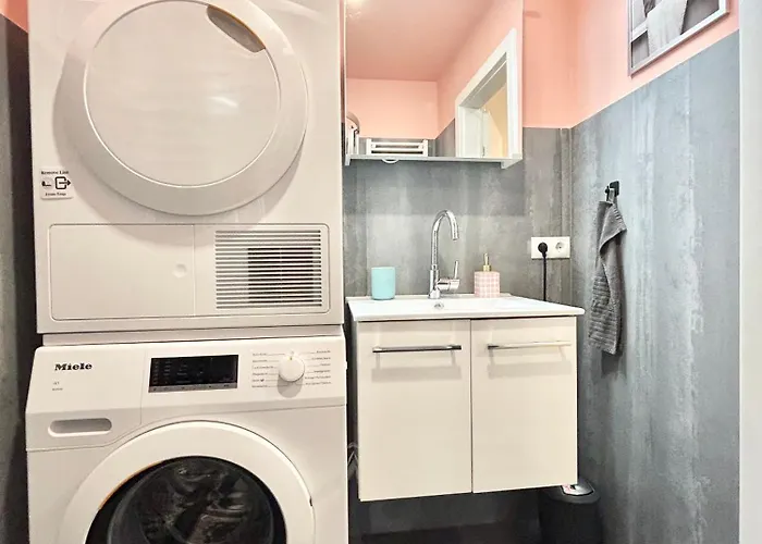 Apartman 2-bedroom Next To Stadtpark Bécs