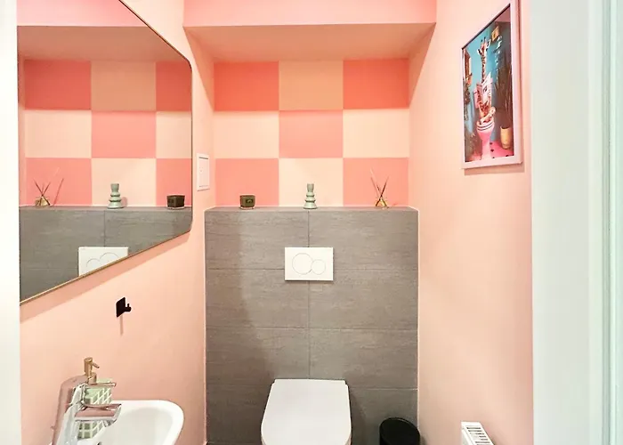 2-bedroom Next To Stadtpark Apartman